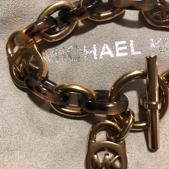 Michael Kors link bracelet. - Picture 3 of 8